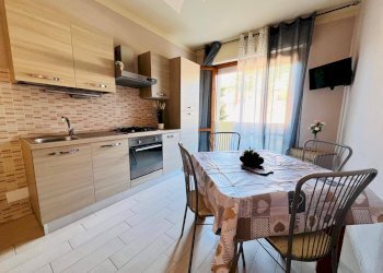 Foto 2 - Bilocale piazza Rossini
 
12, San Bartolomeo al Mare - foto 2