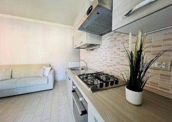 Foto 7 - Bilocale piazza Rossini
 
12, San Bartolomeo al Mare - foto 7