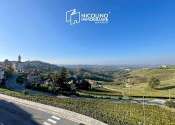 Vista - Trilocale via Alba, 34, Monforte d'Alba - foto 1