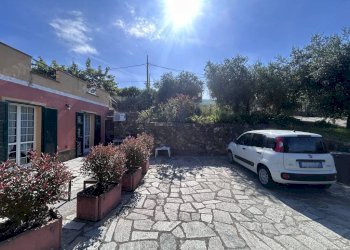 Posto macchina - Villa strada Ciosa, 55, Imperia - foto 14