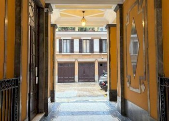 Interno palazzo - Quadrilocale via Pietro Teulié, 11, Milano - foto 2