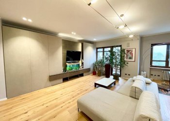 Salone - Attico corso Nizza, Cuneo (zona Donatello) - foto 4