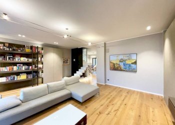 Salone - Attico corso Nizza, Cuneo (zona Donatello) - foto 6
