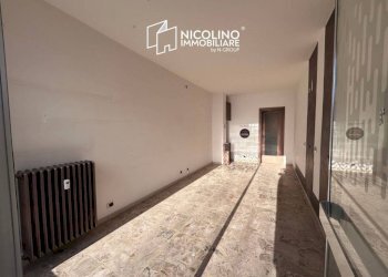 Stanza non arredata - Negozio via Madonna del Colletto, 9, Borgo San Dalmazzo - foto 1