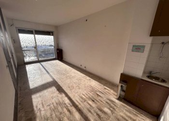 Stanza non arredata - Negozio via Madonna del Colletto, 9, Borgo San Dalmazzo - foto 3