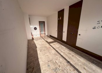 Stanza non arredata - Negozio via Madonna del Colletto, 9, Borgo San Dalmazzo - foto 6