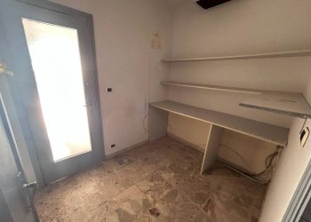 Ripostiglio - Negozio via Madonna del Colletto, 9, Borgo San Dalmazzo - foto 9