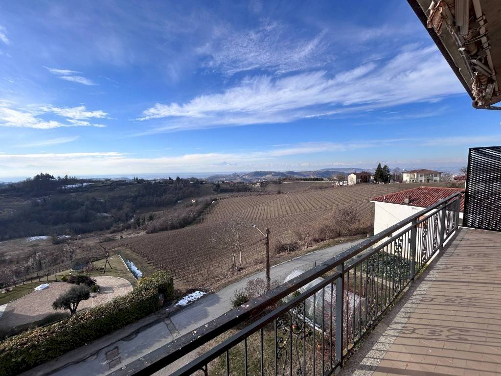 Vista - Trilocale via Roma, 26, Roddino - foto 2