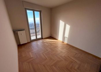 Camera da letto - Three-room apartment via Roma, 26, Roddino - photo 15