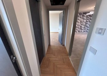 Corridoio - Three-room apartment via Roma, 26, Roddino - photo 17