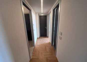 Corridoio - Three-room apartment via Roma, 26, Roddino - photo 18