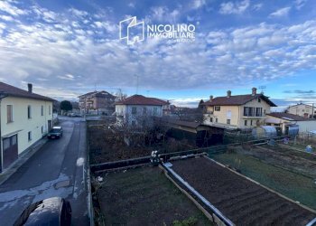 Vista - Trilocale via Monforte, 16, frazione Madonna Delle Grazie, Cuneo - foto 1