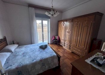 Camera da letto - Trilocale via Monforte, 16, frazione Madonna Delle Grazie, Cuneo - foto 7