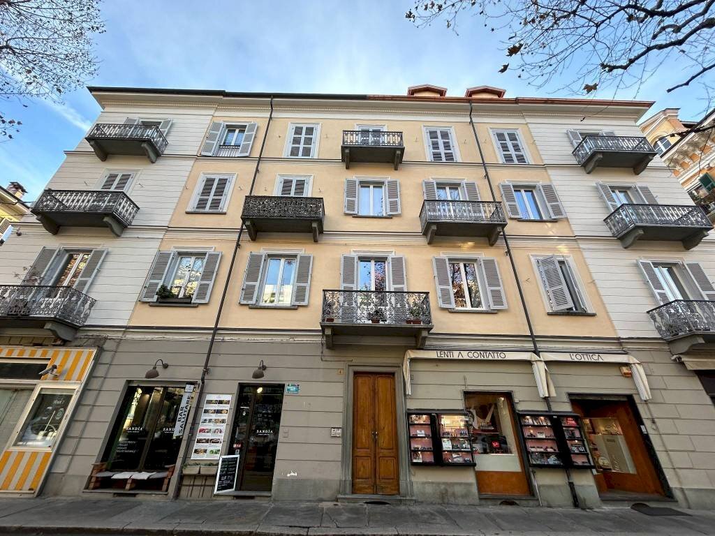 Facciata - Shop corso Giuseppe Garibaldi, Cuneo (neighborhood Centro) - photo 2