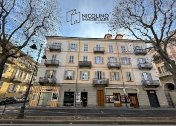 Facciata - Negozio corso Giuseppe Garibaldi, Cuneo (zona Centro) - foto 1