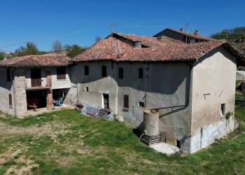 Facciata - Rustic Località San Sebastiano, Monforte d'Alba - photo 2