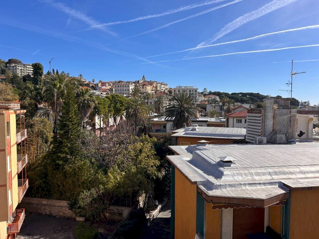 Vista - Quadrilocale via Regina Margherita, 50, Bordighera - foto 3