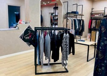 Interno non residenziale - Abbigliamento - Intimo via Monchiero, 1, Monforte d'Alba - foto 10