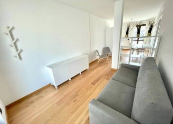 Soggiorno - Three-room apartment via Roddino, 20, Monforte d'Alba - photo 3