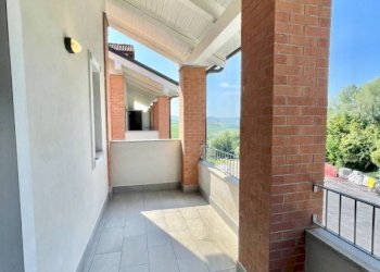 Terrazzo - Three-room apartment via Roddino, 20, Monforte d'Alba - photo 6