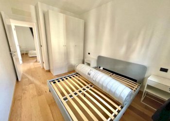 Camera da letto - Three-room apartment via Roddino, 20, Monforte d'Alba - photo 10