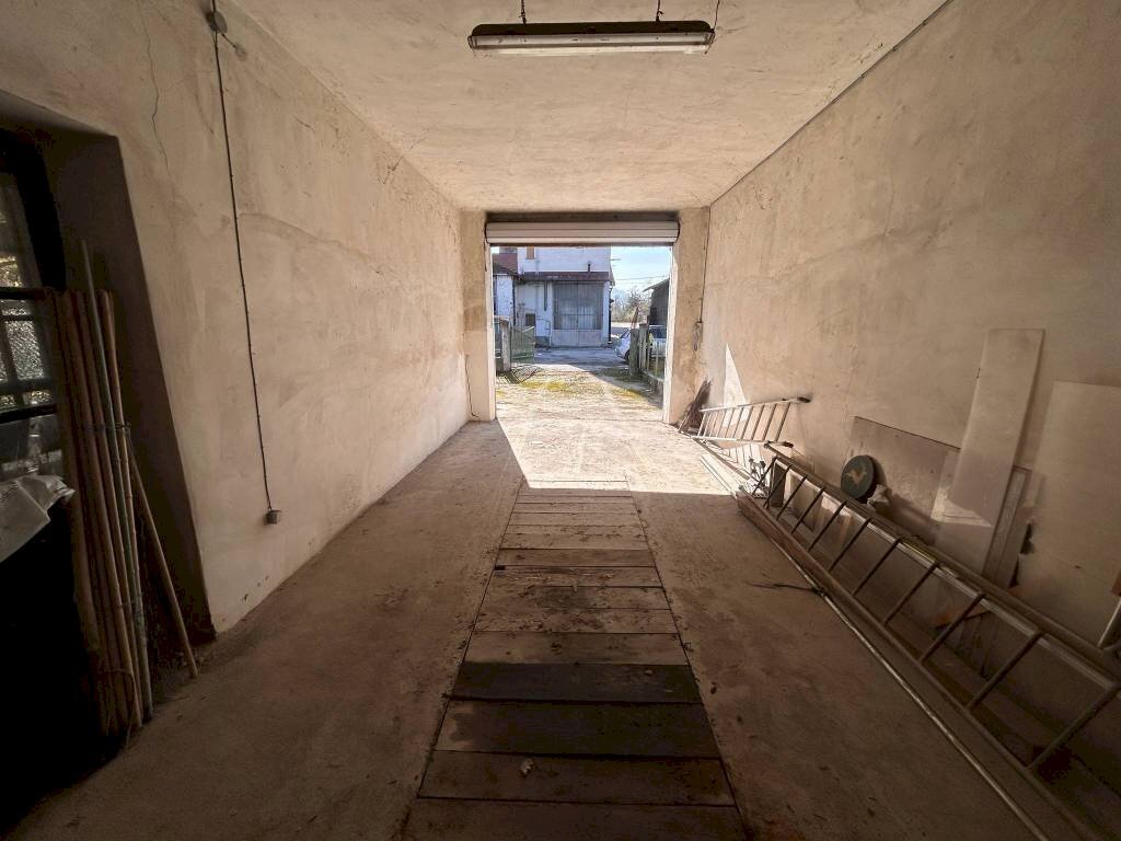 Box auto - Box via Basse Sant'Anna, 15, Cuneo (neighborhood Centro) - photo 3