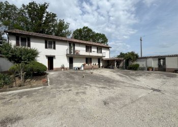 Facciata - Rustico via San Martino, Rivanazzano Terme - foto 29