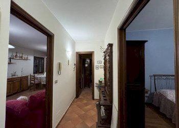 Corridoio - Casa indipendente via Vincenzo Gioberti, 10, Barolo - foto 17