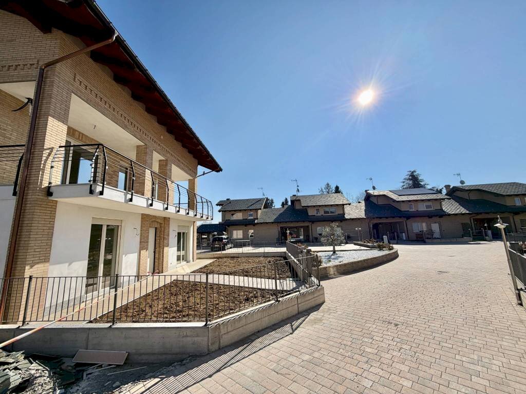 Facciata - Appartamento via Torino, 9, frazione Cerialdo, Cuneo - foto 3