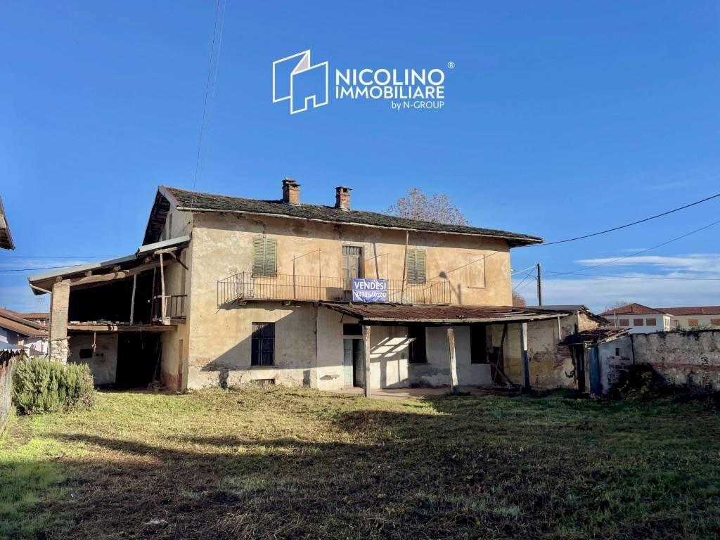 Facciata - Rustico via San Bernardo, 6, frazione Roata Rossi, Cuneo - foto 1
