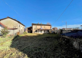 Facciata - Rustico via San Bernardo, 6, frazione Roata Rossi, Cuneo - foto 3