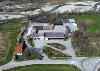 Vista - Magazzino via Bisalta, 60, frazione Madonna Delle Grazie, Cuneo - foto 4