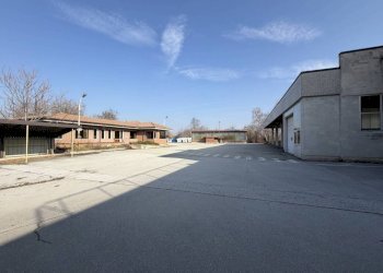 Magazzino - Magazzino via Bisalta, 60, frazione Madonna Delle Grazie, Cuneo - foto 24