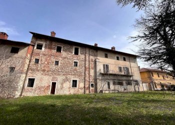 Facciata - Stabile - Palazzo via Sant'Anselmo, frazione Madonna Delle Grazie, Cuneo - foto 18