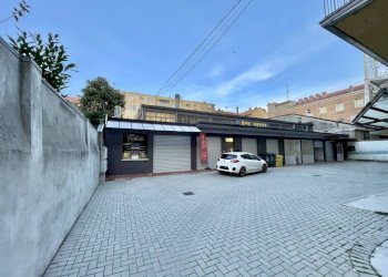 Posto macchina - Negozio via Massimo d'Azeglio, 5, Cuneo (zona Centro) - foto 15