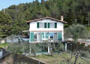 Facciata - Villa strada Passo del Bandito, Seborga - photo 10