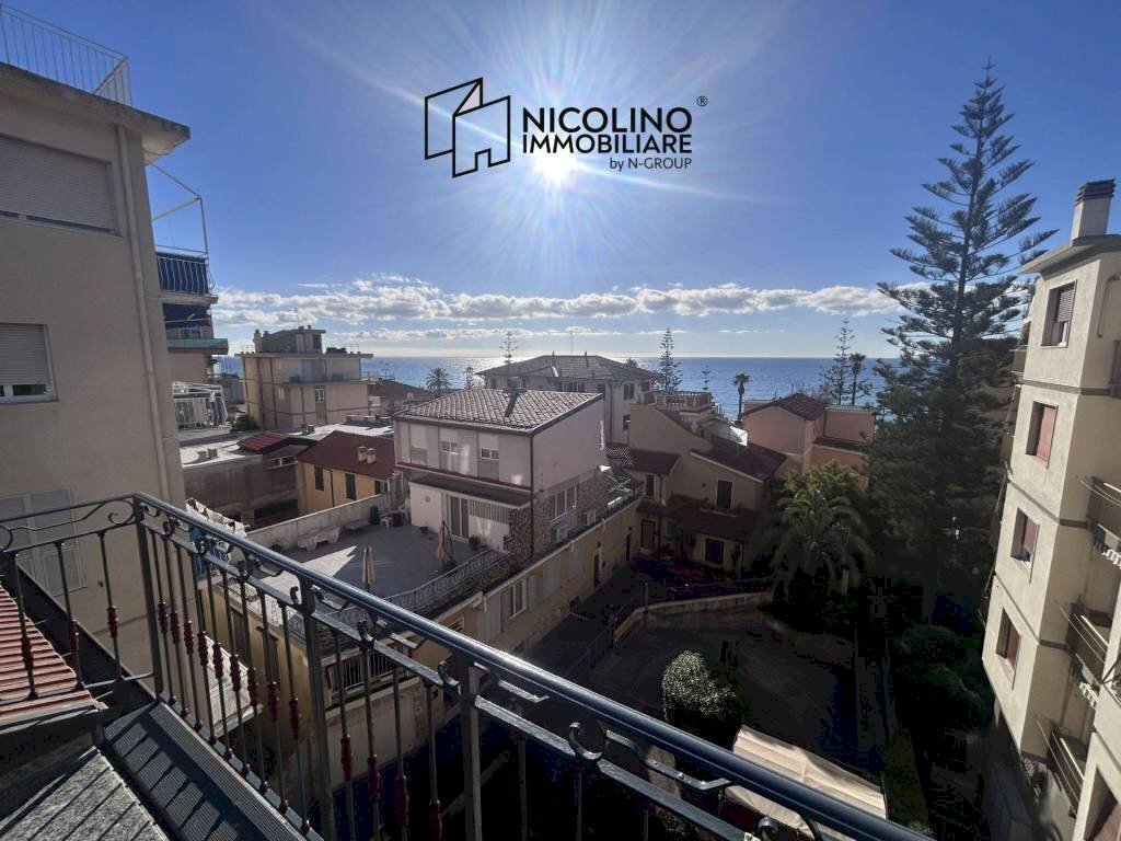 Balcone - Bilocale via Vittorio Emanuele II, 369, Bordighera - foto 1