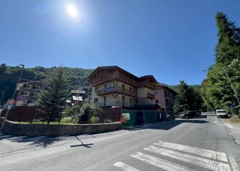 Facciata - Villa corso Nizza, 15, Limone Piemonte - foto 12