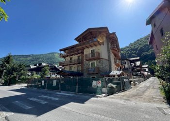 Facciata - Villa corso Nizza, 15, Limone Piemonte - foto 29