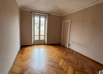 Camera da letto - Apartment corso Nizza, 13, Cuneo (neighborhood Centro) - photo 3