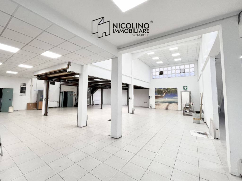 Magazzino - Negozio via Massimo d'Azeglio, 5, Cuneo (zona Centro) - foto 1