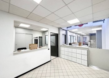 Ufficio - Shop via Massimo d'Azeglio, 5, Cuneo (neighborhood Centro) - photo 15