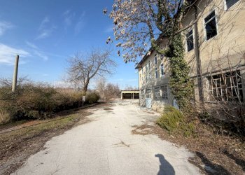 Magazzino - Office via Bisalta, 60, hamlet Madonna Delle Grazie, Cuneo - photo 18