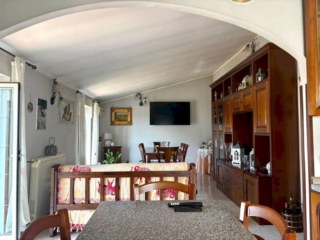 Salone - Trilocale via Pietro Nenni, 31, Montelibretti - foto 2