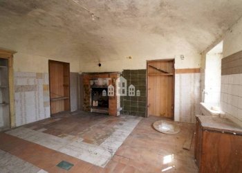 Stanza non arredata - Independent house Frazione Spineto, snc, Castellamonte - photo 14