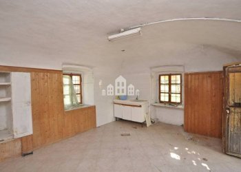 Stanza non arredata - Casa indipendente Borgata Bisdonio, 17, Pont-Canavese - foto 7