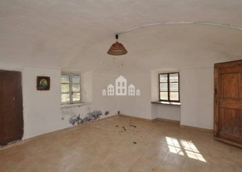 Stanza non arredata - Casa indipendente Borgata Bisdonio, 17, Pont-Canavese - foto 9