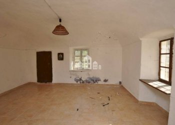 Stanza non arredata - Casa indipendente Borgata Bisdonio, 17, Pont-Canavese - foto 10