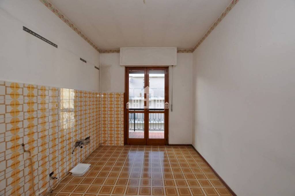 Cucina - Trilocale via Cappuccini, 3, Cuorgnè - foto 2