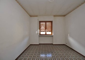 Soggiorno - Trilocale via Cappuccini, 3, Cuorgnè - foto 8